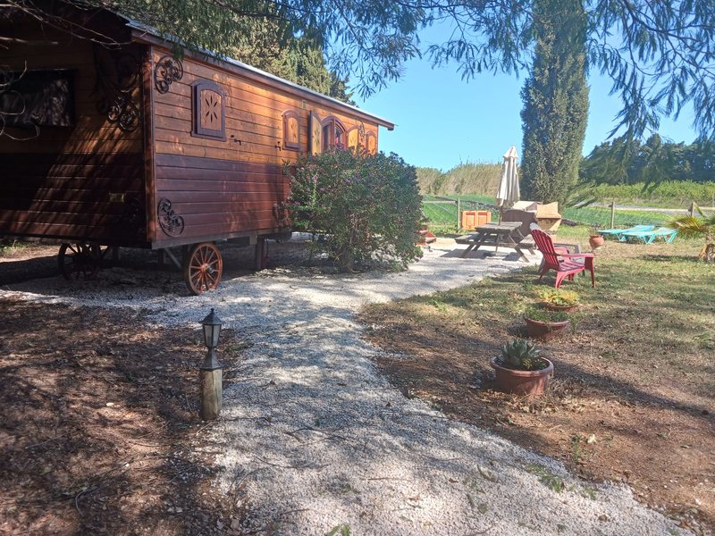 roulotte logement insolite occitanie