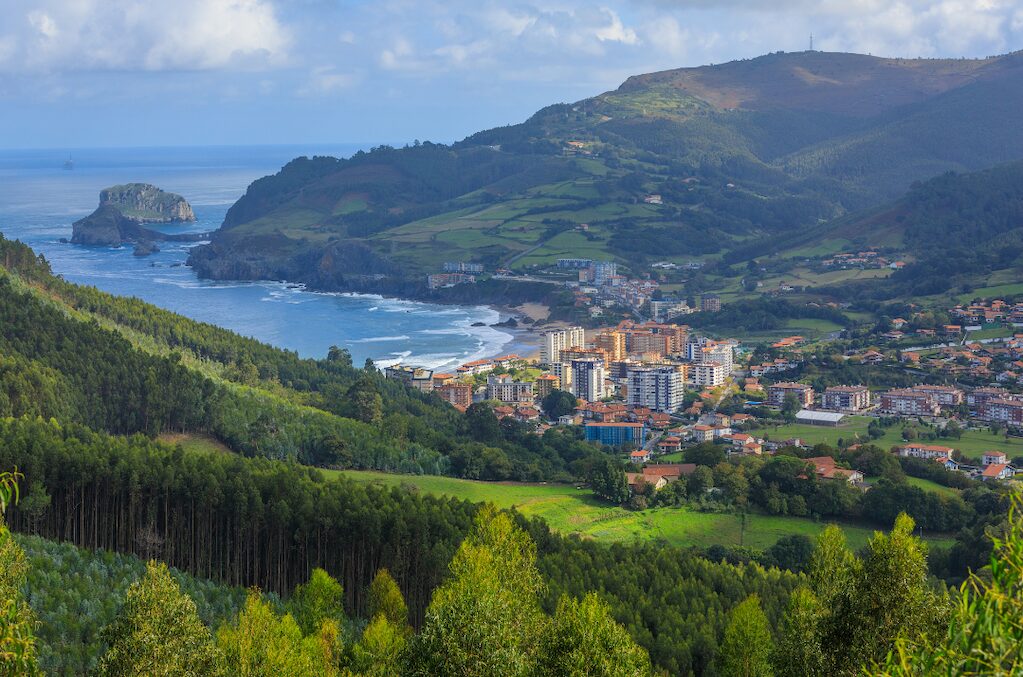 logement insolite pays basque